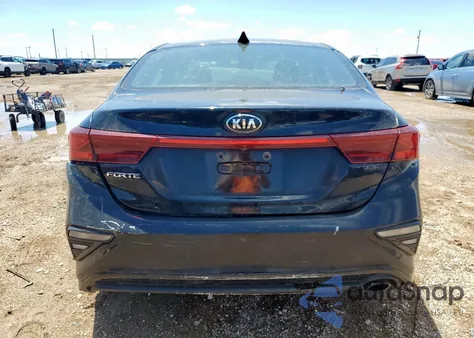 2019 Kia Forte Fe z USA, uszkodzony, nr VIN 3KPF24AD9KE035627